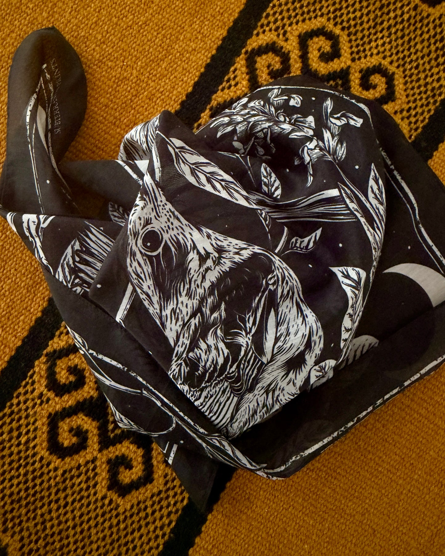Philomela Bandana